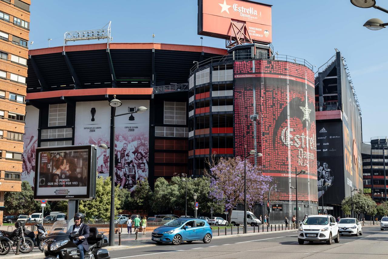 Travel Habitat Mestalla فالنسيا المظهر الخارجي الصورة